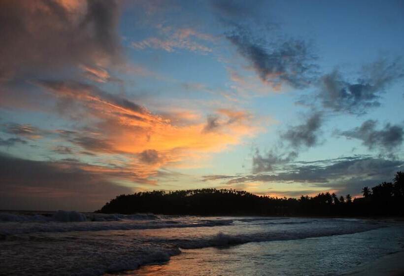 Pensão Wonderland Mirissa Lucky Guest Home