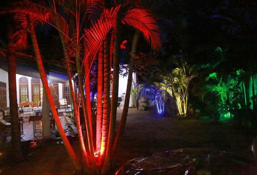 Pensão Wonderland Mirissa Lucky Guest Home