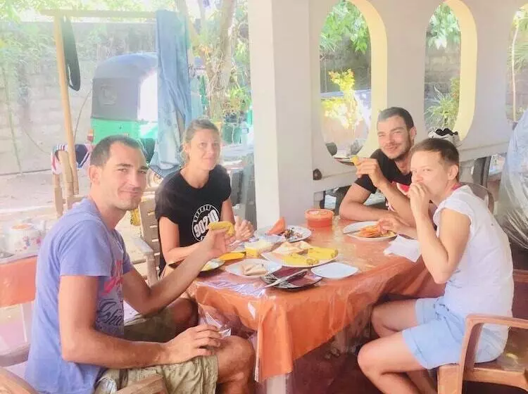 Majatalo Wonderland Mirissa Lucky Guest Home