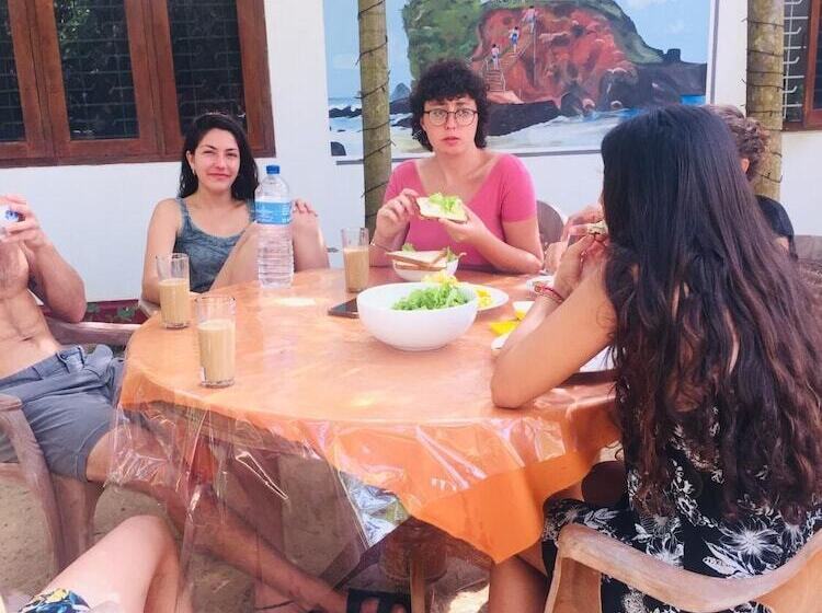 Pensão Wonderland Mirissa Lucky Guest Home