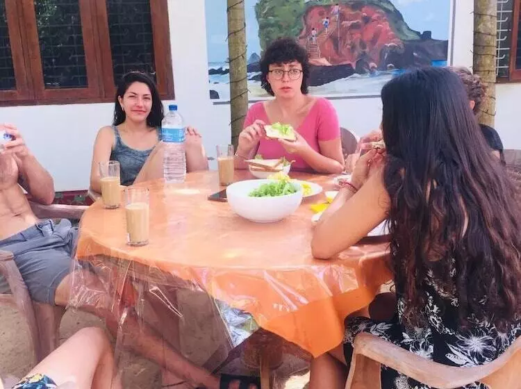 Majatalo Wonderland Mirissa Lucky Guest Home