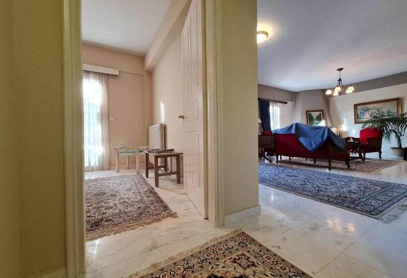 פנסיון Papastavrou Apartments