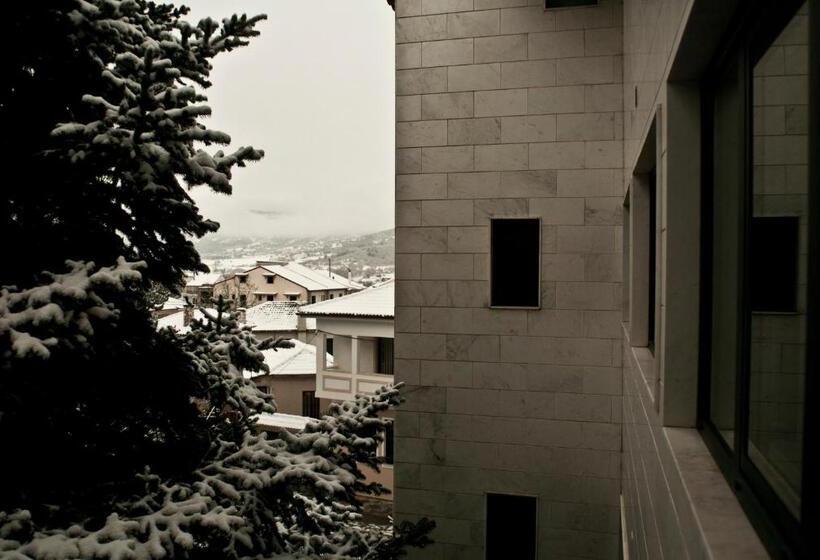 פנסיון Papastavrou Apartments