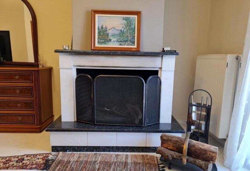 פנסיון Papastavrou Apartments