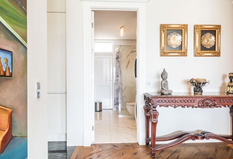 Iceland Sjf Villa, Hot Tub & Outdoor Sauna Amazing Mountains And City View Over Reykjavík