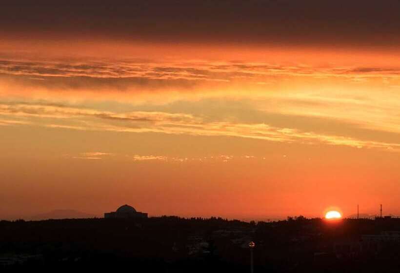 Iceland Sjf Villa, Hot Tub & Outdoor Sauna Amazing Mountains And City View Over Reykjavík
