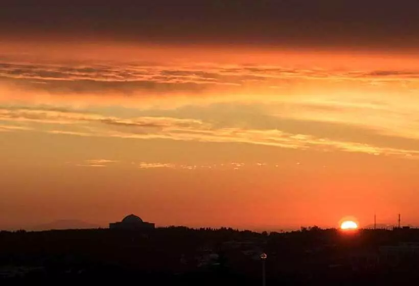 Iceland Sjf Villa, Hot Tub & Outdoor Sauna Amazing Mountains And City View Over Reykjavík