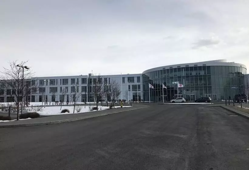 Iceland Sjf Villa, Hot Tub & Outdoor Sauna Amazing Mountains And City View Over Reykjavík