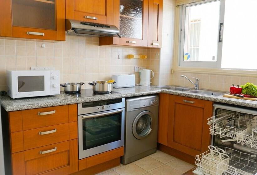 Villa Azura Sunrise By Ezoria Villas