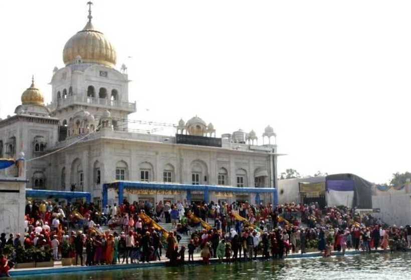 هتل Delhi Regency