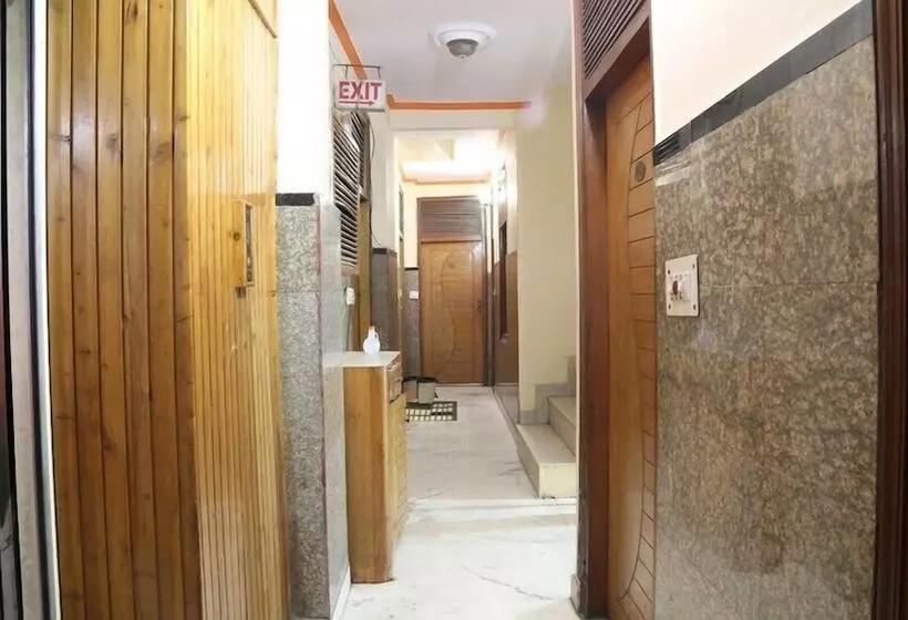 ホテル Delhi Regency