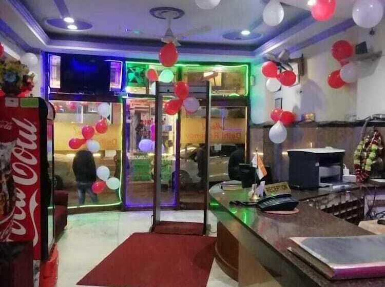 هتل Delhi Regency