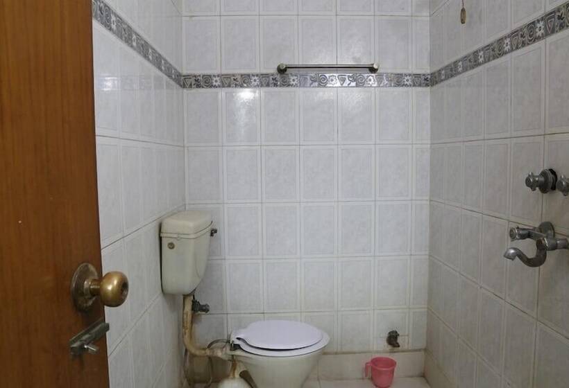 هتل Delhi Regency