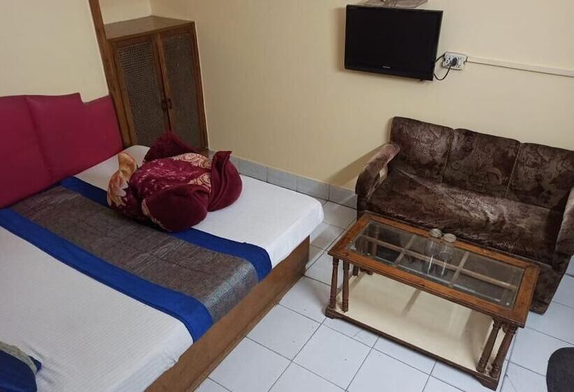 هتل Delhi Regency