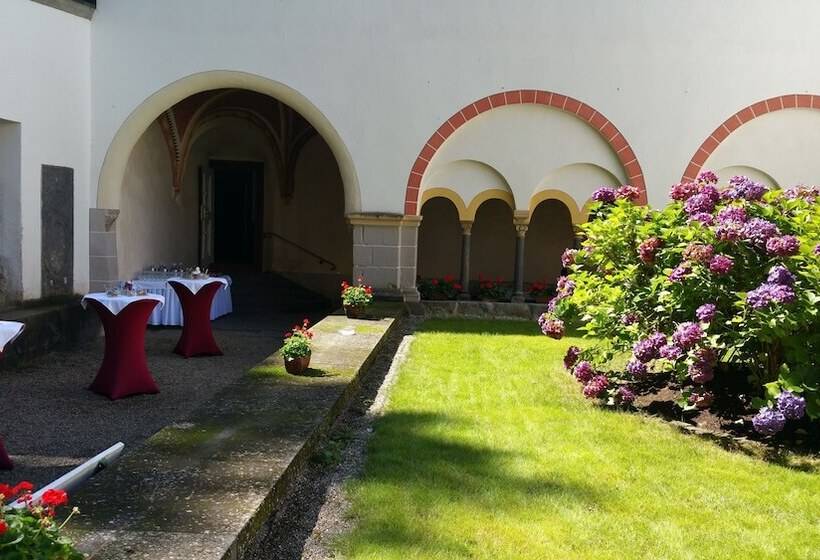 Отель Gästehaus Der Abtei Sayn