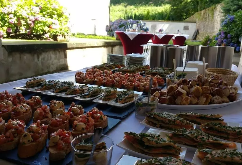 Hotelli Gästehaus Der Abtei Sayn