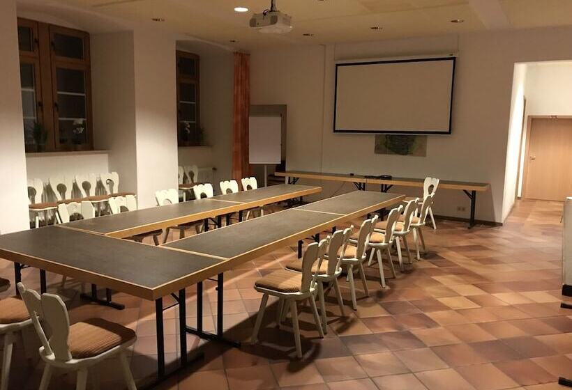 Отель Gästehaus Der Abtei Sayn