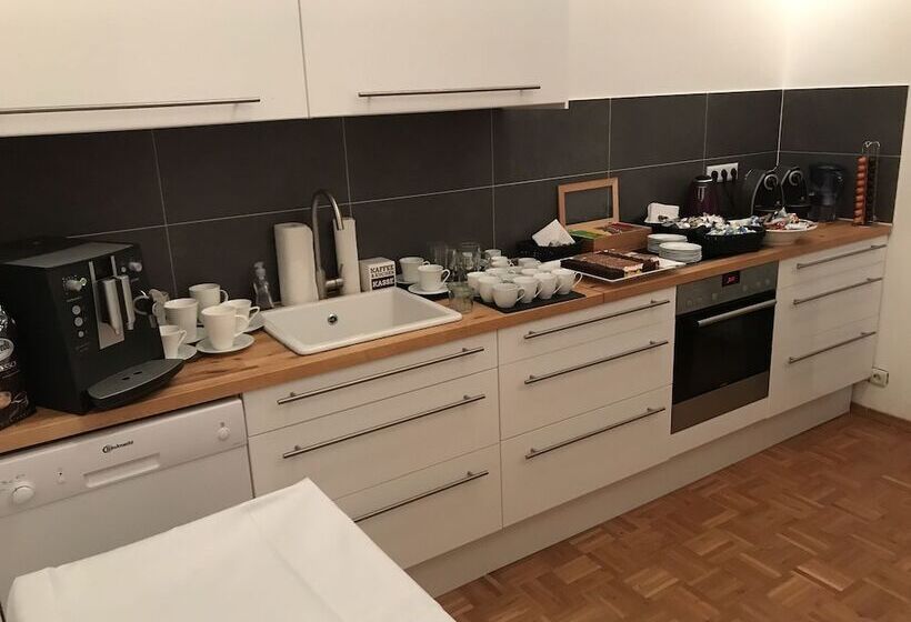 Отель Gästehaus Der Abtei Sayn