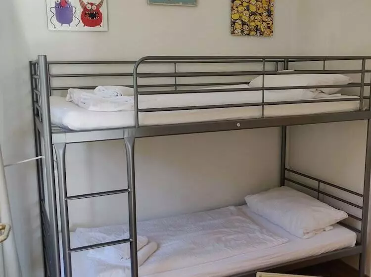 Hotelli Gästehaus Der Abtei Sayn