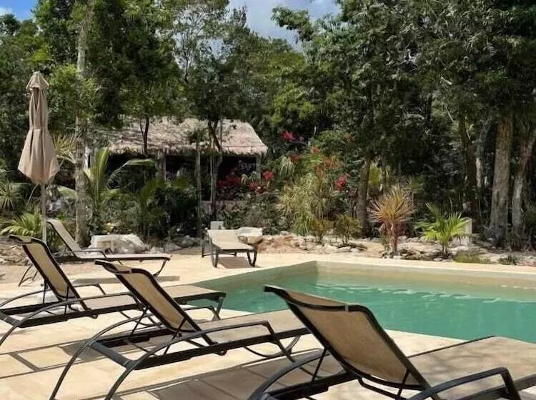Hotelli Maya Eco Village
