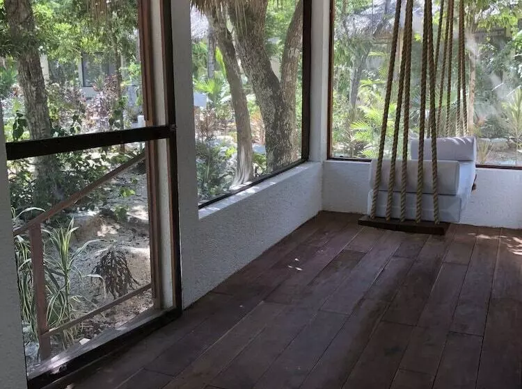 Hotelli Maya Eco Village