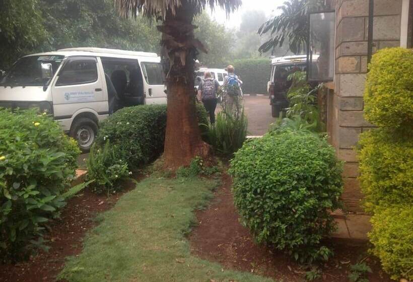 هتل The Victorian Resort Kikuyu