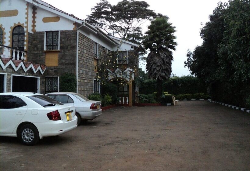 هتل The Victorian Resort Kikuyu