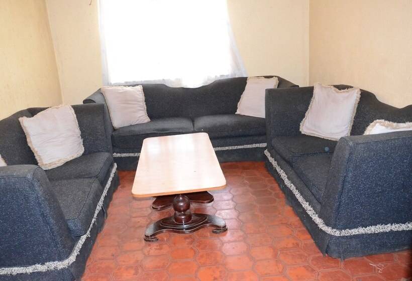 هتل The Victorian Resort Kikuyu