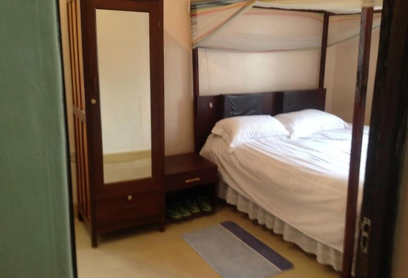 هتل The Victorian Resort Kikuyu