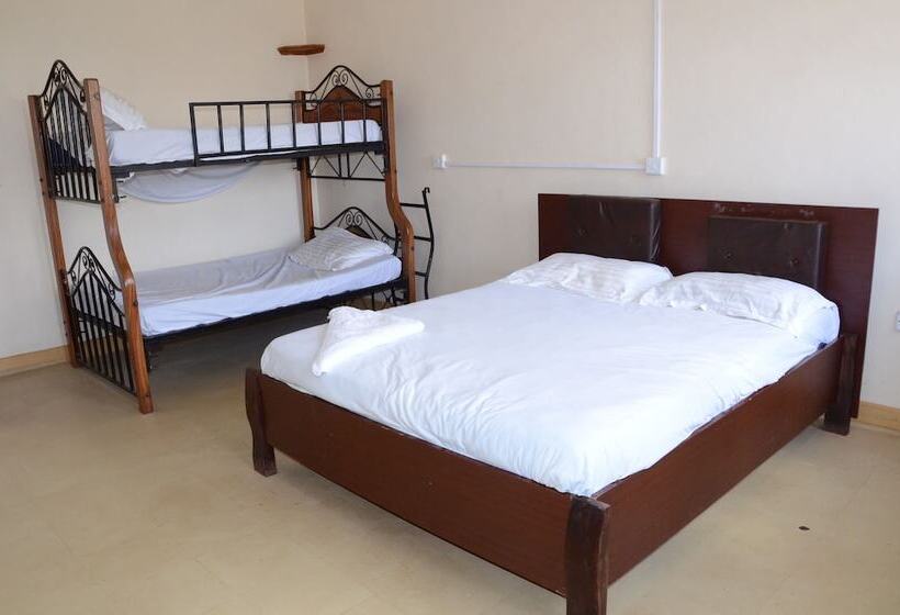 هتل The Victorian Resort Kikuyu