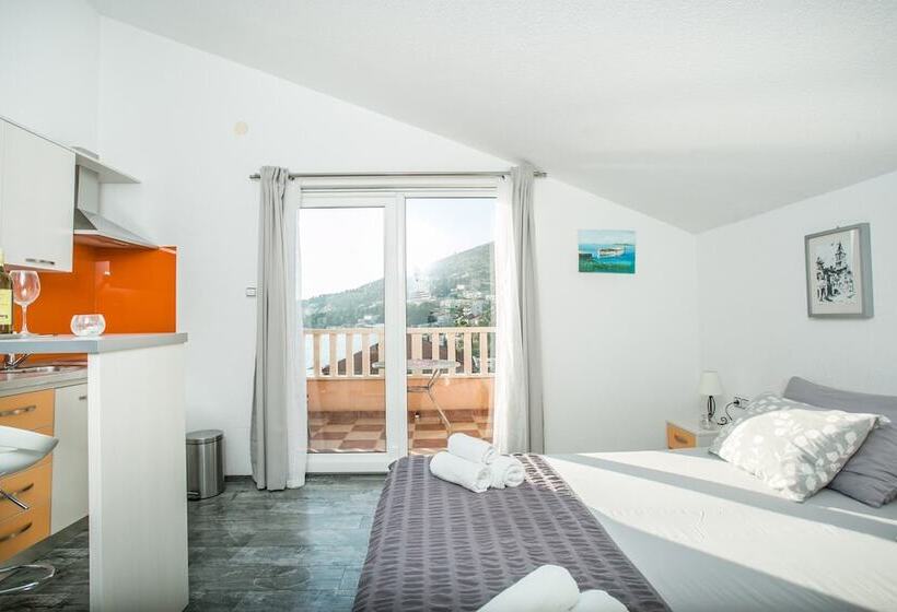 Kaja Right Next To The Beach