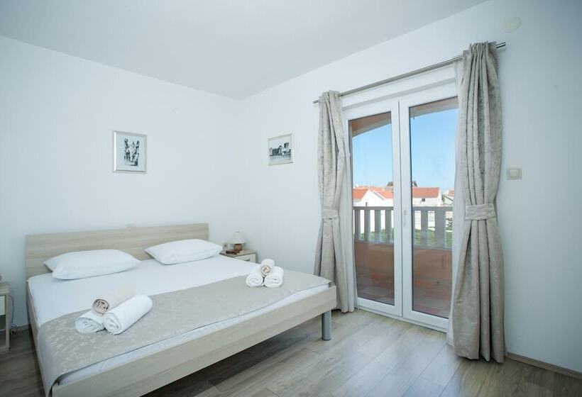 Kaja Right Next To The Beach