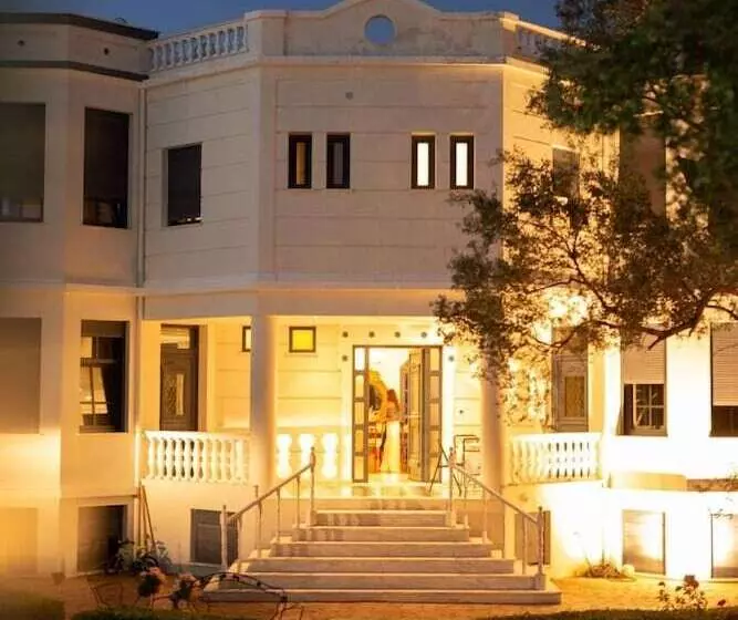 Mikamas Villa