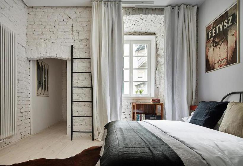 Old New  Szczepanska