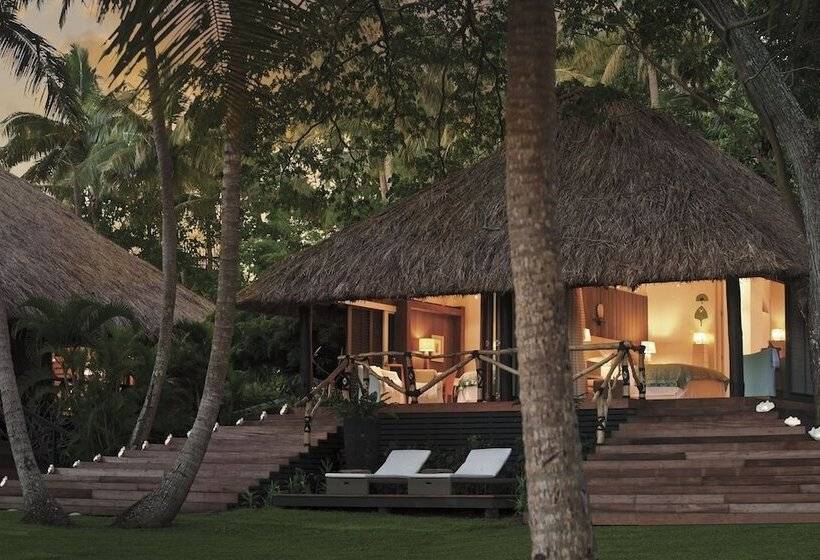 منتجع Dolphin Island Private Island