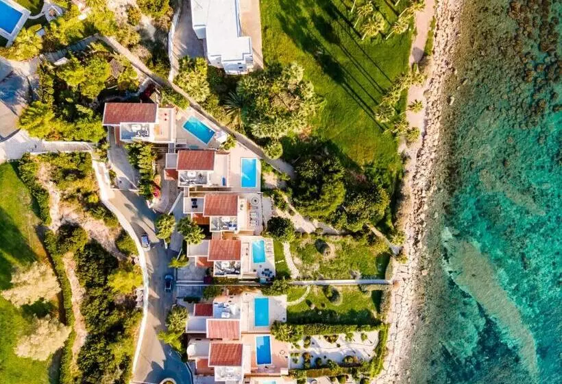 Villa Azura Sunrise By Ezoria Villas