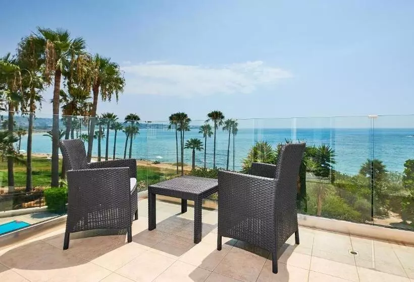 Villa Azura Sunrise By Ezoria Villas