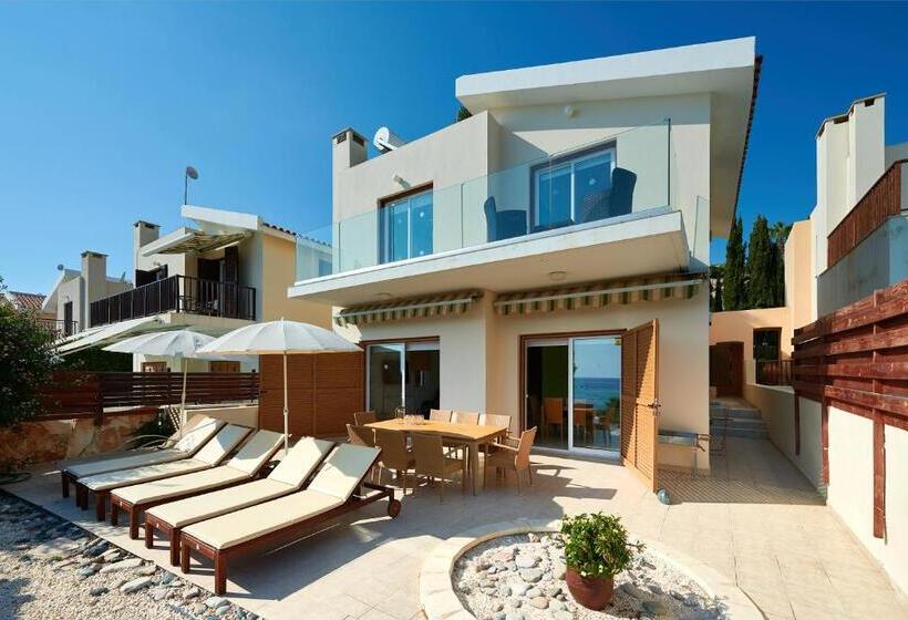 Villa Azura Sunrise By Ezoria Villas