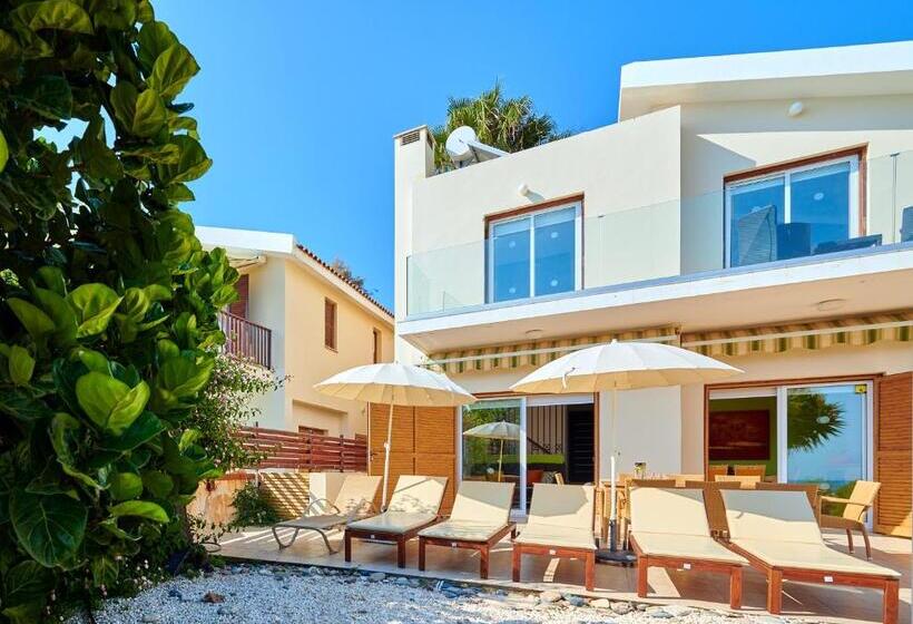 Villa Azura Sunrise By Ezoria Villas