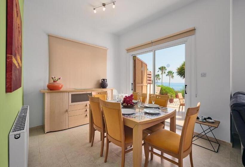 Villa Azura Sunrise By Ezoria Villas