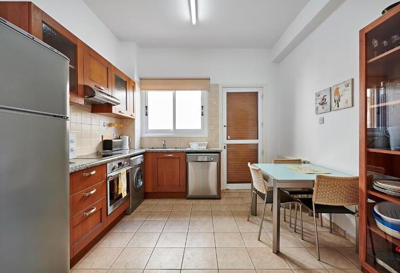 Villa Azura Sunrise By Ezoria Villas