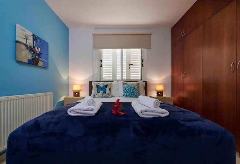 Villa Azura Sunrise By Ezoria Villas