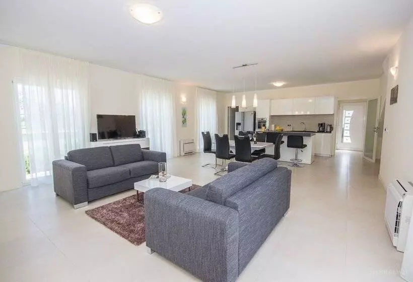 Villas Brac Hills