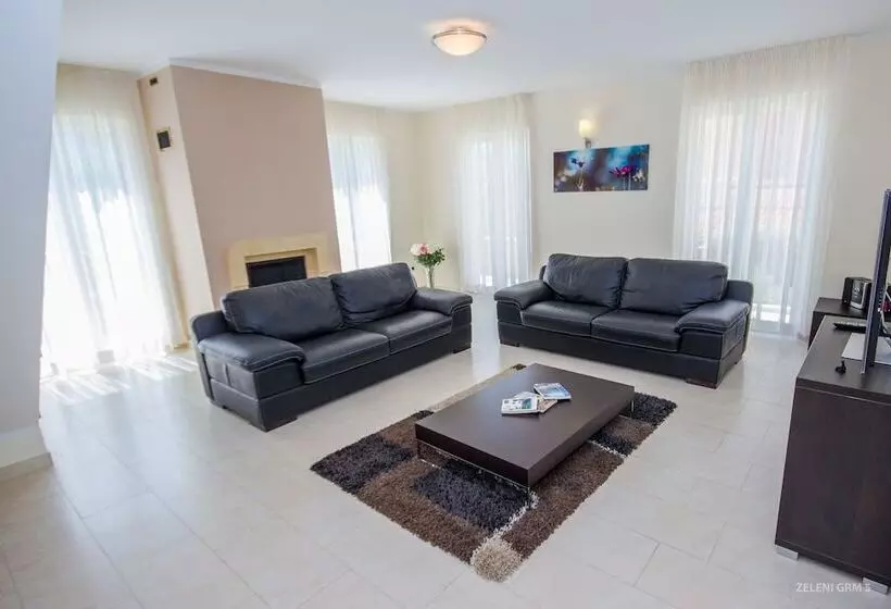 Villas Brac Hills
