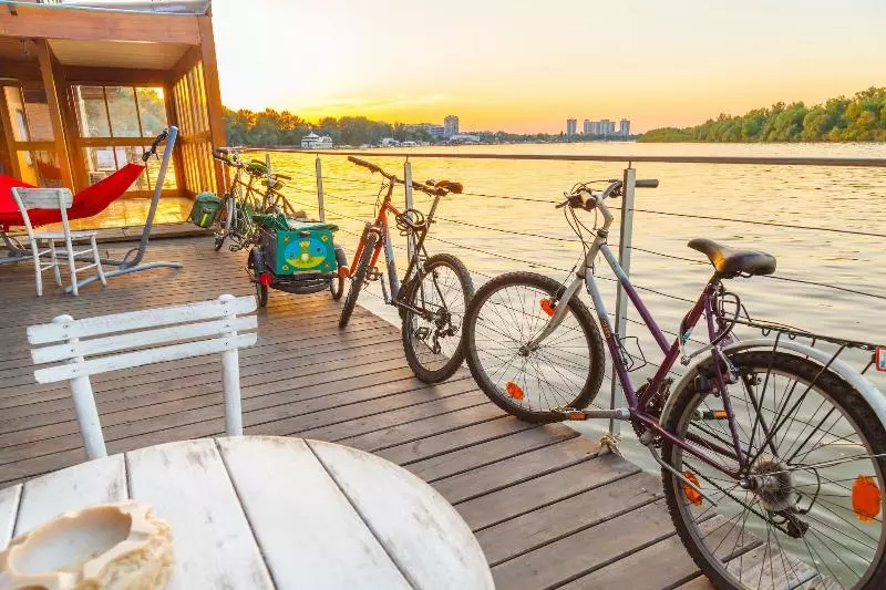 هاستل Arkabarka 2  Floating Dream Rooms And Apartments