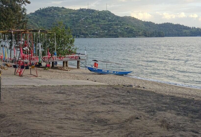 تختخواب و صبحانه Beach Garden Bnb