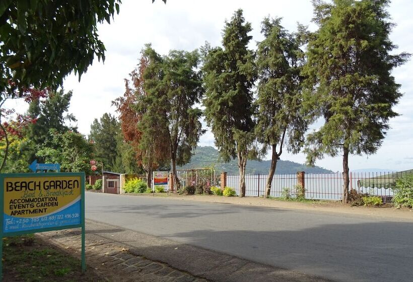 تختخواب و صبحانه Beach Garden Bnb