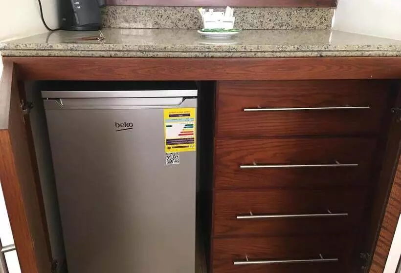 E Just Hotel Borg El Arab