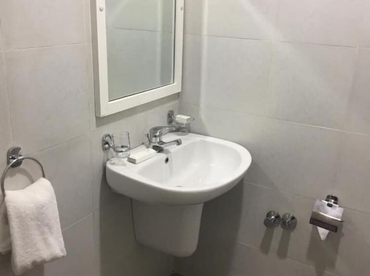 E Just Hotel Borg El Arab