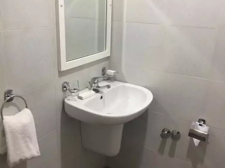 E Just Hotel Borg El Arab